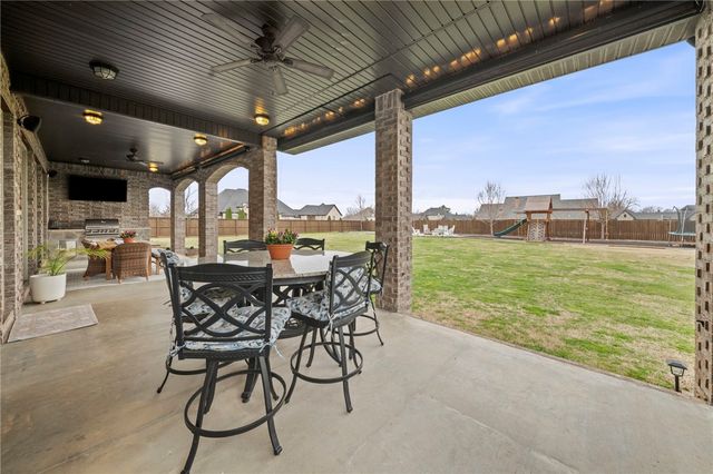 309 Timber Ridge Street, Cave Springs, AR 72718