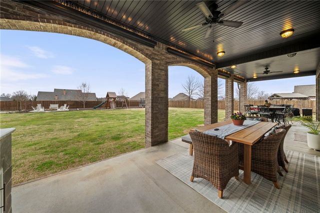 309 Timber Ridge Street, Cave Springs, AR 72718