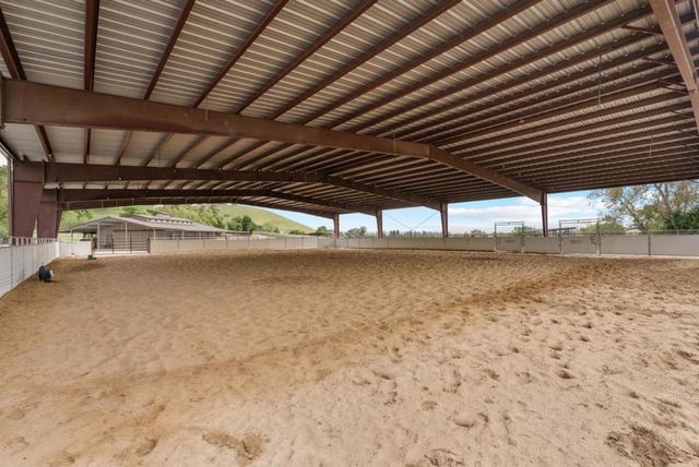 804 Comstock Road, Hollister, CA 95023