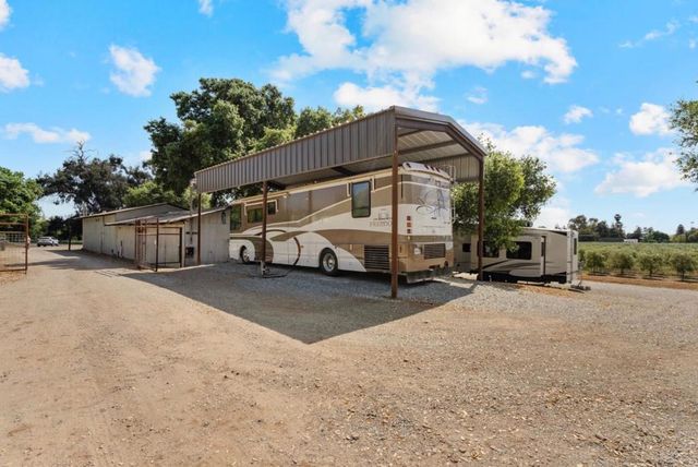 804 Comstock Road, Hollister, CA 95023