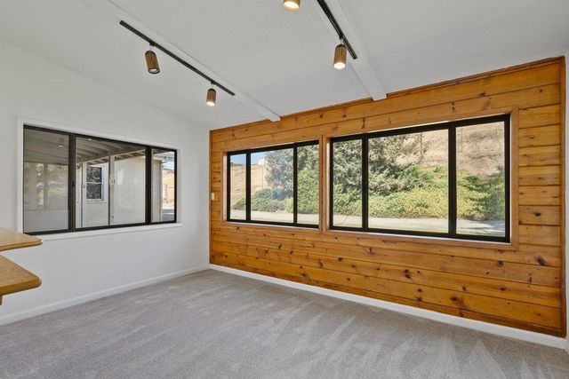 804 Comstock Road, Hollister, CA 95023