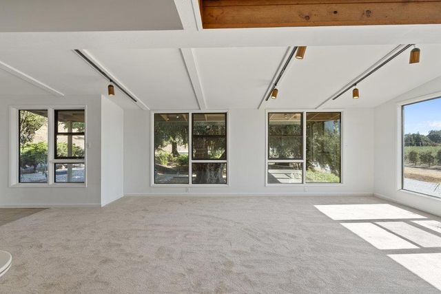 804 Comstock Road, Hollister, CA 95023