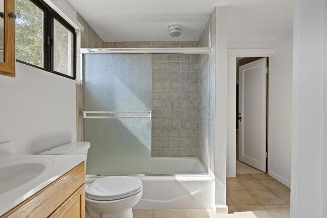 804 Comstock Road, Hollister, CA 95023