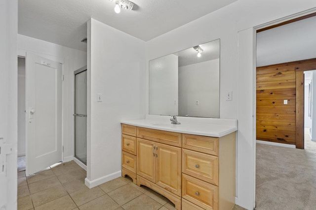 804 Comstock Road, Hollister, CA 95023