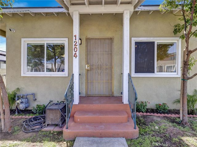 1204 E Smith, Long Beach, CA 90806