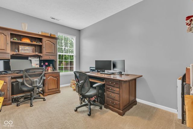 8284 Balmoral Lane, Avon, IN 46123