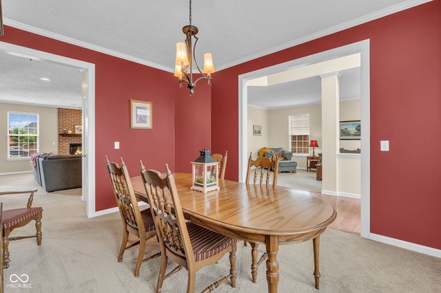 8284 Balmoral Lane, Avon, IN 46123
