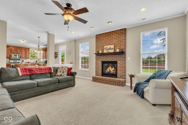 8284 Balmoral Lane, Avon, IN 46123