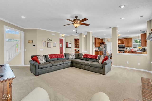 8284 Balmoral Lane, Avon, IN 46123
