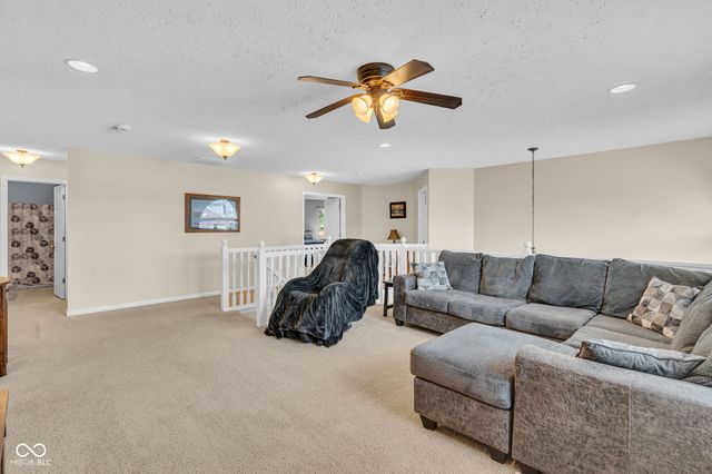 8284 Balmoral Lane, Avon, IN 46123