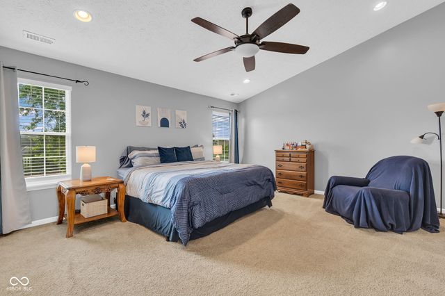 8284 Balmoral Lane, Avon, IN 46123