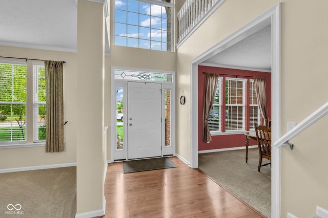 8284 Balmoral Lane, Avon, IN 46123