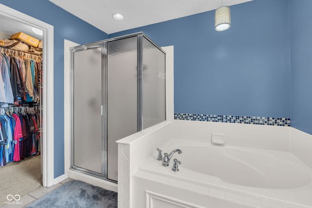 8284 Balmoral Lane, Avon, IN 46123