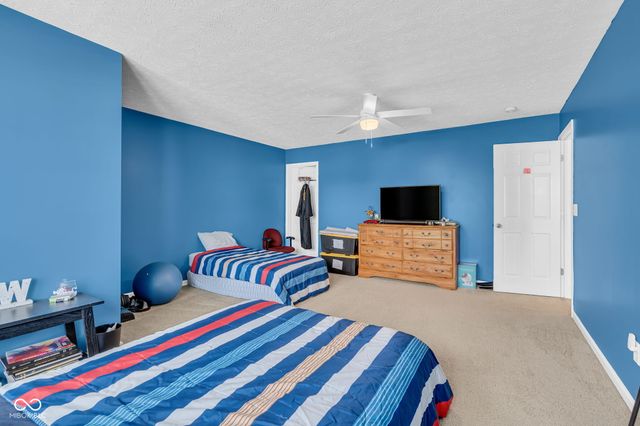 8284 Balmoral Lane, Avon, IN 46123