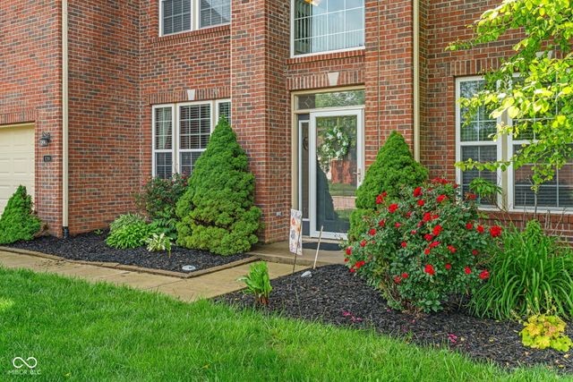 8284 Balmoral Lane, Avon, IN 46123