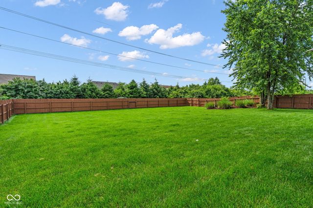 8284 Balmoral Lane, Avon, IN 46123