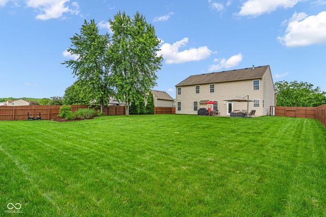 8284 Balmoral Lane, Avon, IN 46123