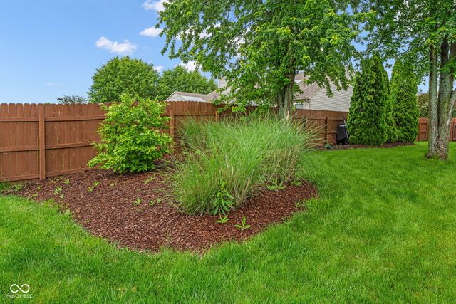 8284 Balmoral Lane, Avon, IN 46123