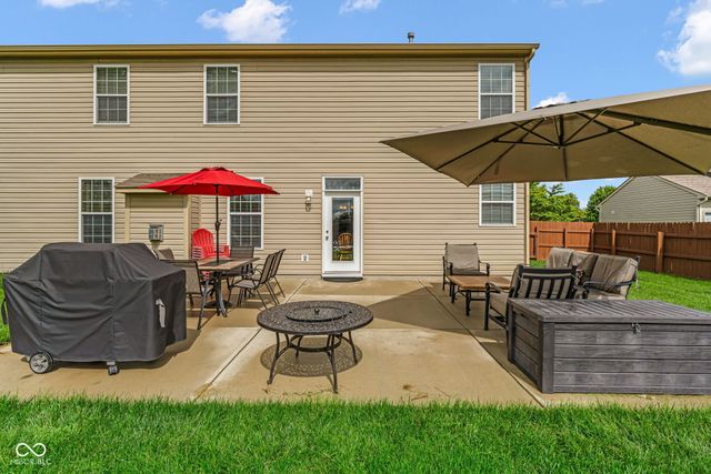 8284 Balmoral Lane, Avon, IN 46123