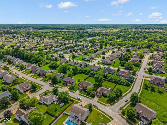 8284 Balmoral Lane, Avon, IN 46123