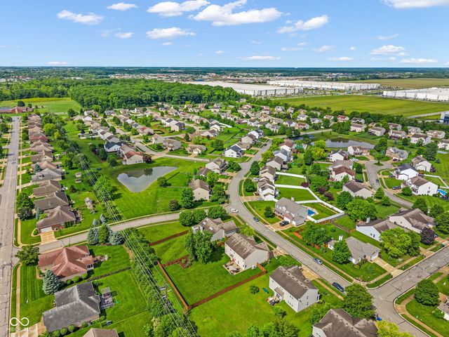 8284 Balmoral Lane, Avon, IN 46123