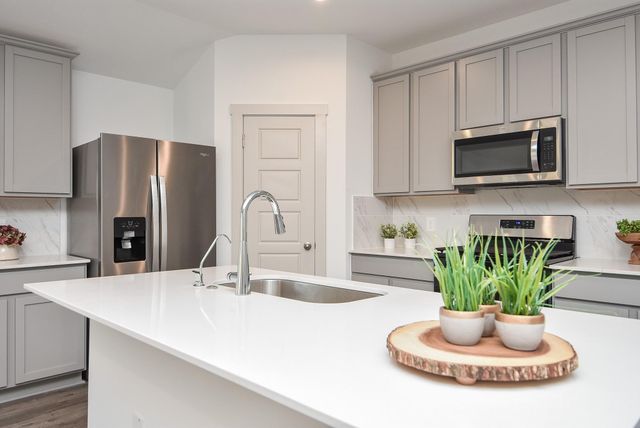 7827 Sleek Flock Lane, Rosharon, TX 77583