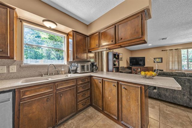 190 Crowfoot Lane, Whitney, TX 76692