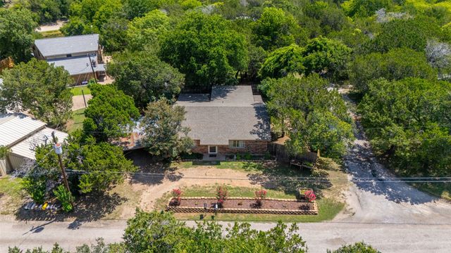 190 Crowfoot Lane, Whitney, TX 76692