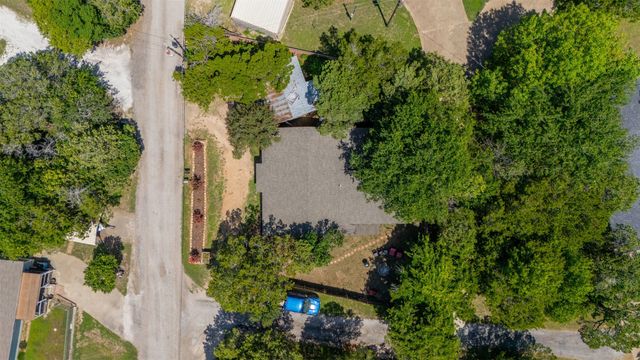 190 Crowfoot Lane, Whitney, TX 76692