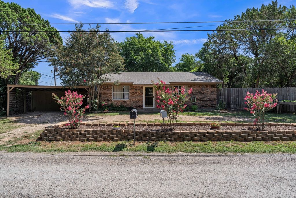 190 Crowfoot Lane, Whitney, TX 76692