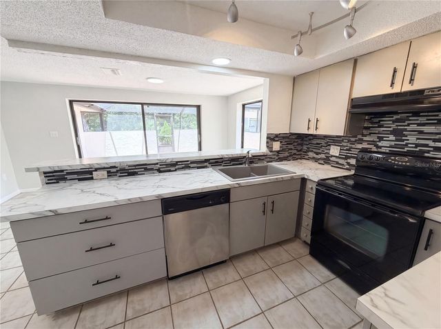 8 BUMELIA COURT, Homosassa, FL 34446