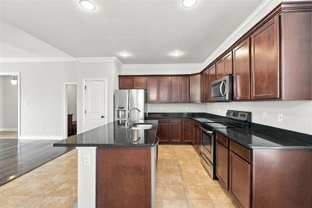 1870 Poeyfarre Dr Drive, Lake Charles, LA 70611