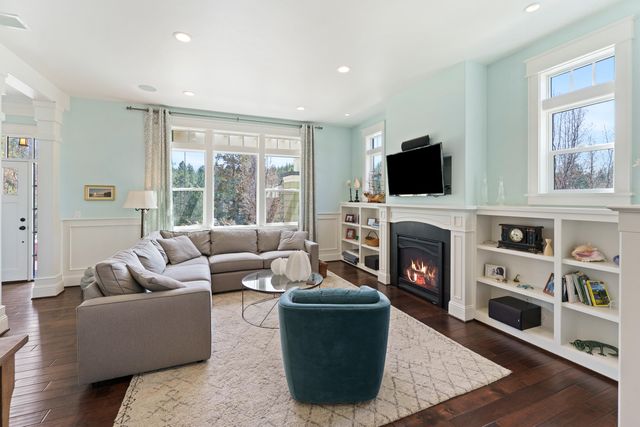 2281 NW Lolo Drive, Bend, OR 97703