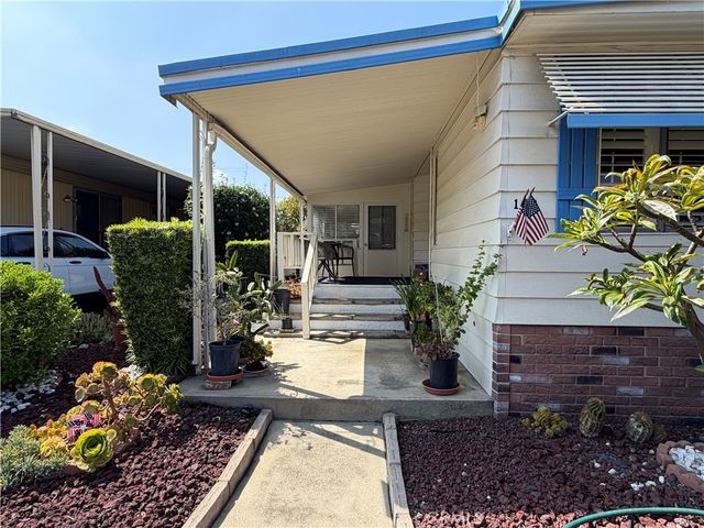 840 E Foothill 142, Azusa, CA 91702