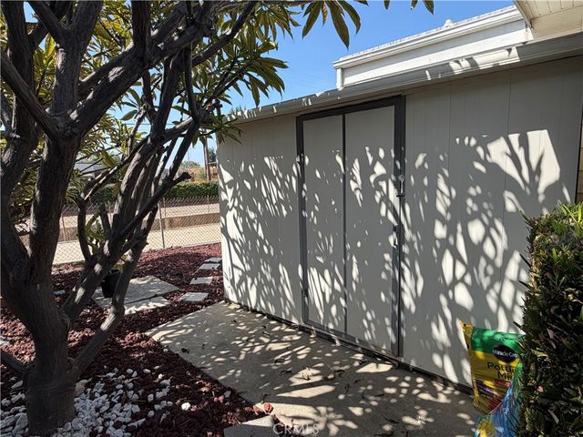 840 E Foothill 142, Azusa, CA 91702