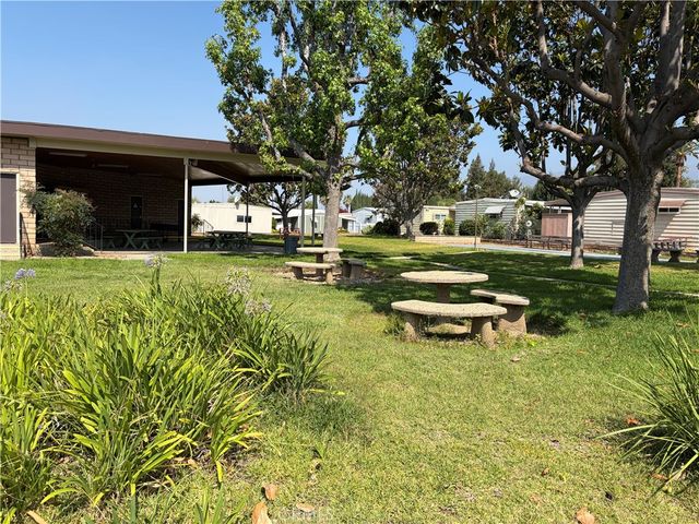 840 E Foothill 142, Azusa, CA 91702