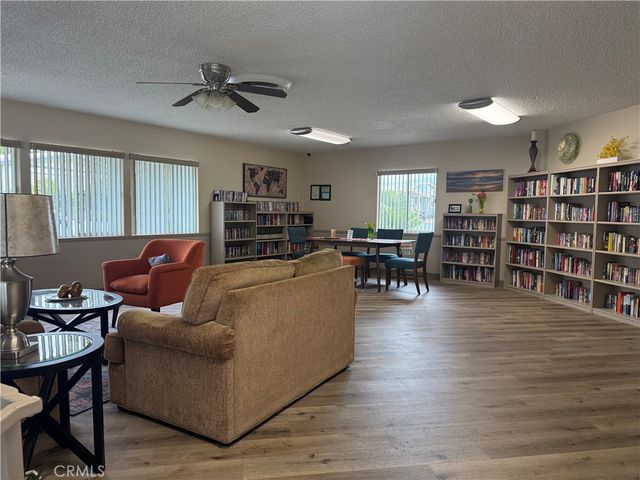 840 E Foothill 142, Azusa, CA 91702