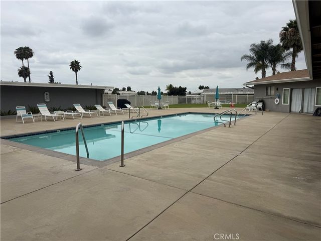840 E Foothill 142, Azusa, CA 91702