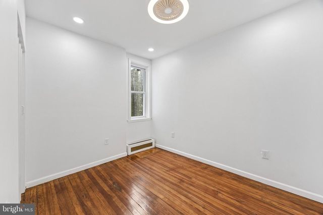 5648-00 BROOMALL ST, Philadelphia, PA 19143