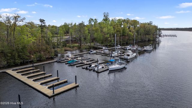 409 Cornubia Drive, Castle Hayne, NC 28429