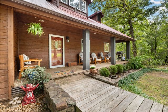 16176 Walnut Trace, Fayetteville, AR 72704