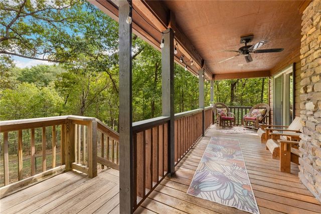 16176 Walnut Trace, Fayetteville, AR 72704