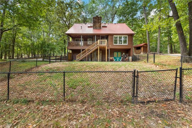 16176 Walnut Trace, Fayetteville, AR 72704