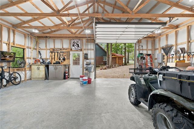 16176 Walnut Trace, Fayetteville, AR 72704
