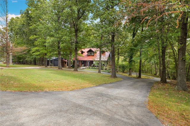 16176 Walnut Trace, Fayetteville, AR 72704