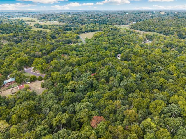 16176 Walnut Trace, Fayetteville, AR 72704