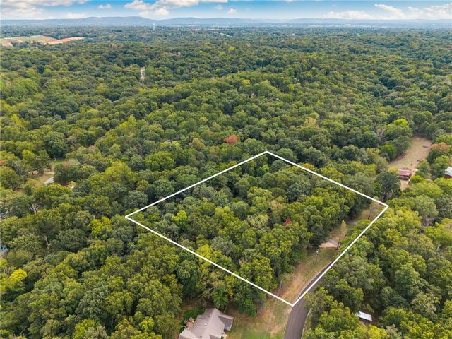 16176 Walnut Trace, Fayetteville, AR 72704