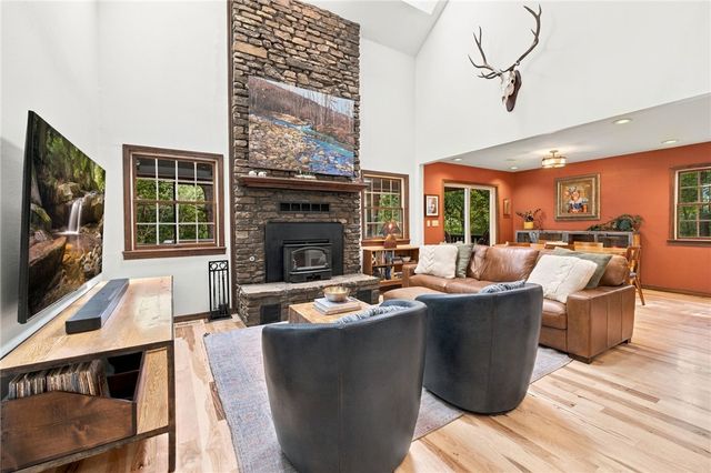 16176 Walnut Trace, Fayetteville, AR 72704