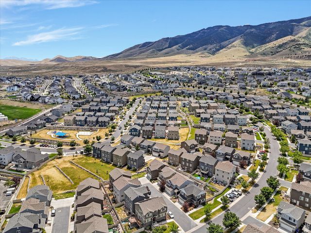 293 W WILLOW CREEK DR, Saratoga Springs, UT 84045