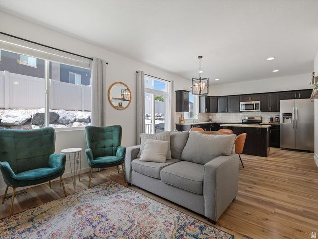 293 W WILLOW CREEK DR, Saratoga Springs, UT 84045